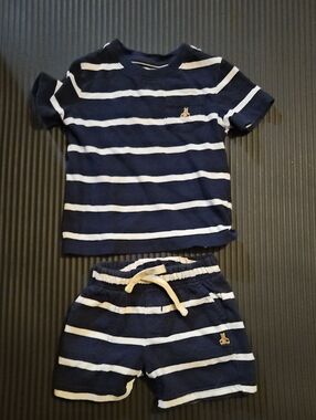 Baby Gap 2T set